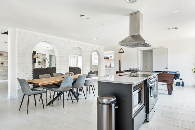 2212 Parkhaven Drive, Plano, TX 75075