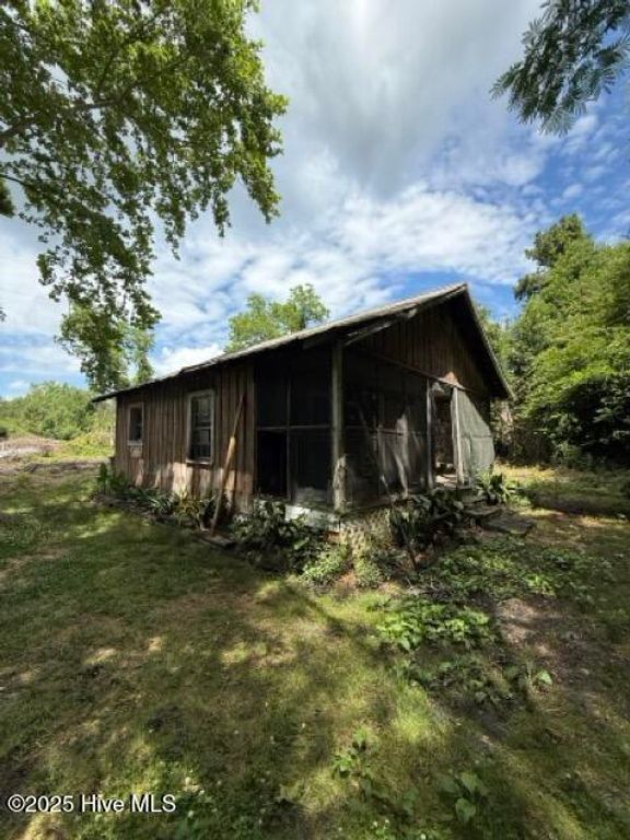 1805 Front Street, Burgaw, NC 28425