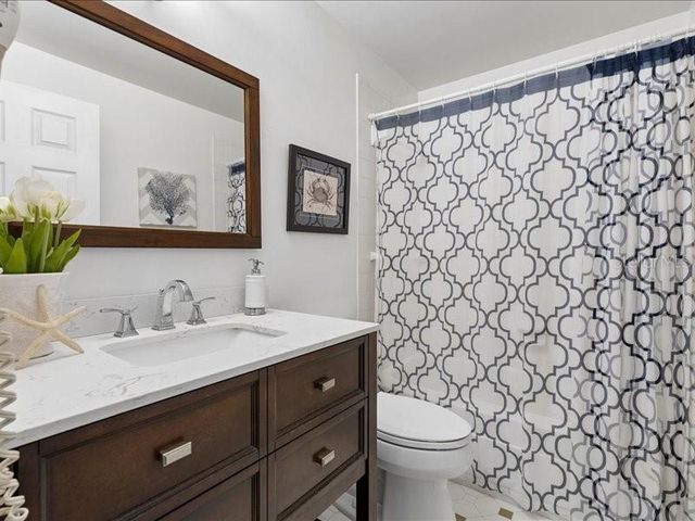 650 PINELLAS POINT DRIVE S 240, St Petersburg, FL 33705