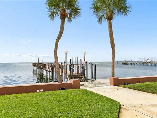 650 PINELLAS POINT DRIVE S 240, St Petersburg, FL 33705