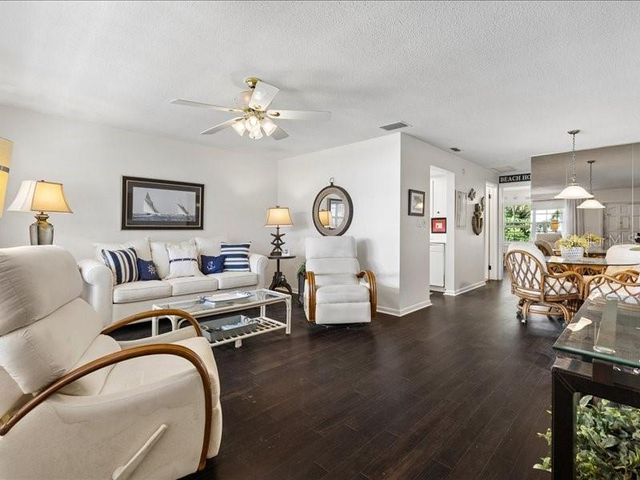 650 PINELLAS POINT DRIVE S 240, St Petersburg, FL 33705