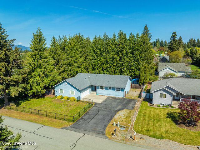 1547 E Stratford Dr, Hayden, ID 83835