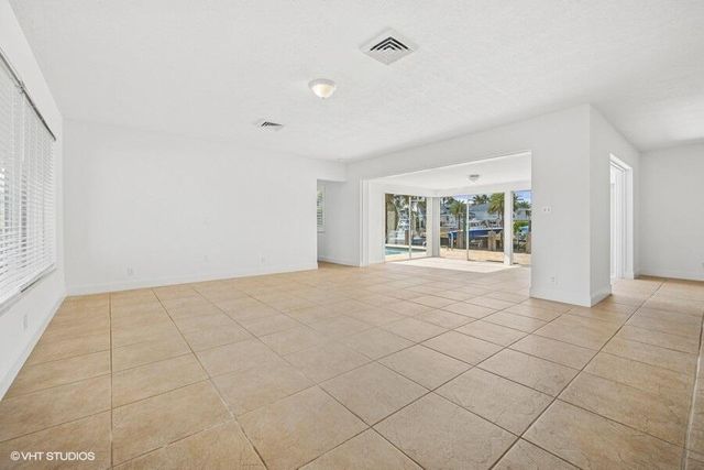 2433 NE 24th Street, Lighthouse Point, FL 33064