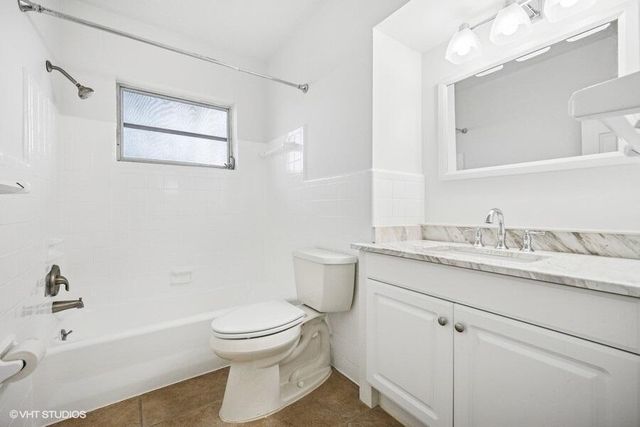 2433 NE 24th Street, Lighthouse Point, FL 33064