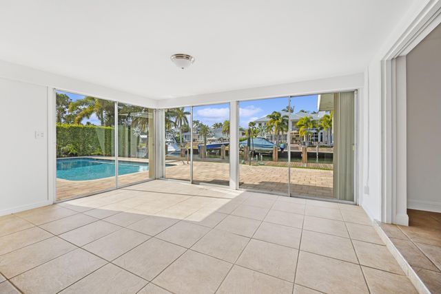 2433 NE 24th Street, Lighthouse Point, FL 33064