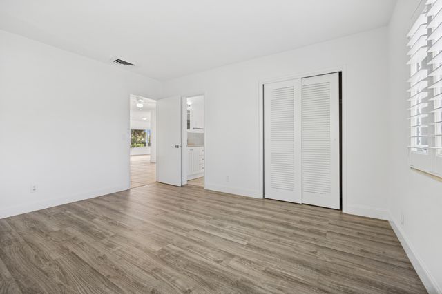 2433 NE 24th Street, Lighthouse Point, FL 33064