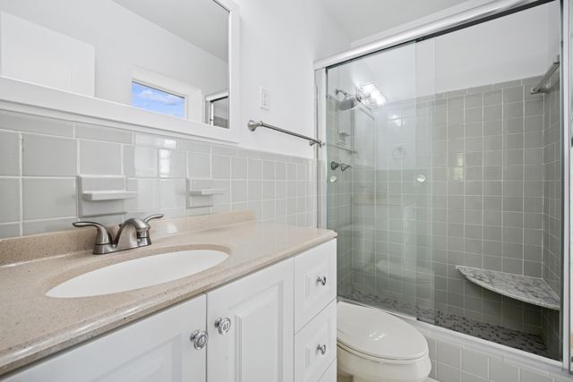 2433 NE 24th Street, Lighthouse Point, FL 33064