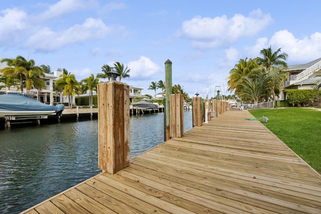 2433 NE 24th Street, Lighthouse Point, FL 33064