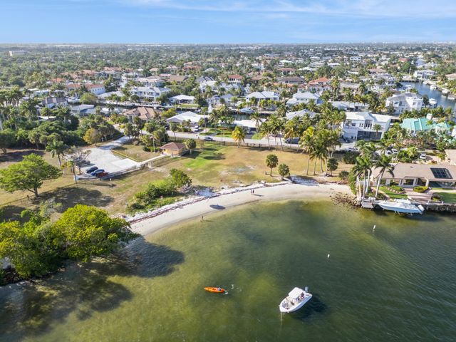 2433 NE 24th Street, Lighthouse Point, FL 33064