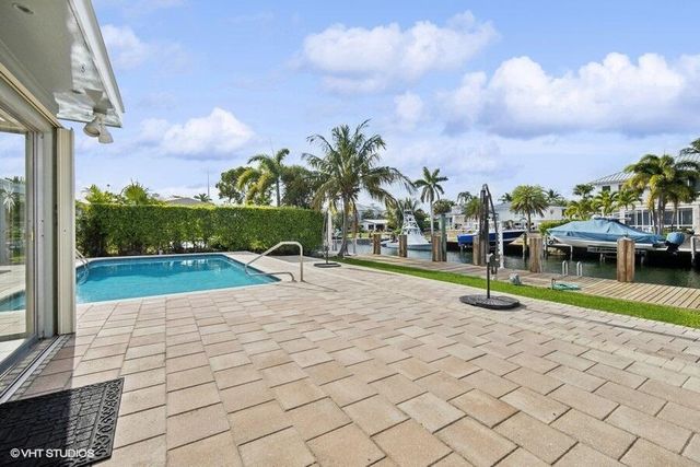 2433 NE 24th Street, Lighthouse Point, FL 33064