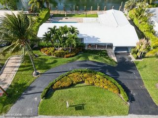 2433 NE 24th Street, Lighthouse Point, FL 33064