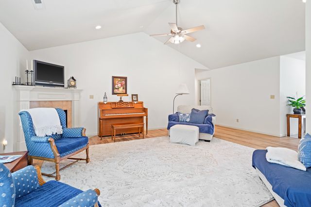 1009 COHO CT, Columbia, MO 65203