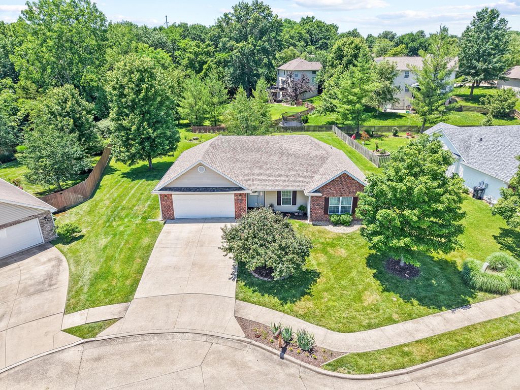 1009 COHO CT, Columbia, MO 65203