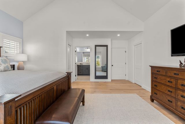 69 Cobblestone Circle, Mashpee, MA 02649