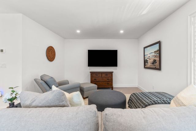 69 Cobblestone Circle, Mashpee, MA 02649