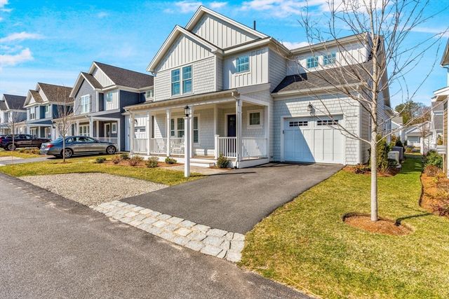 69 Cobblestone Circle, Mashpee, MA 02649