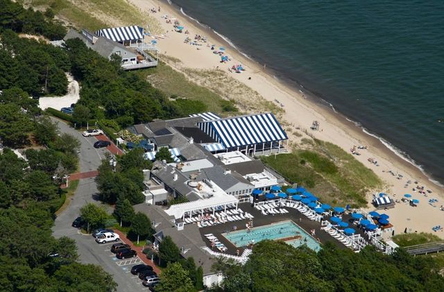 69 Cobblestone Circle, Mashpee, MA 02649