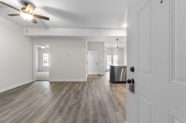 229 E Johnson Cir Apt B203, Clarksville, TN 37040