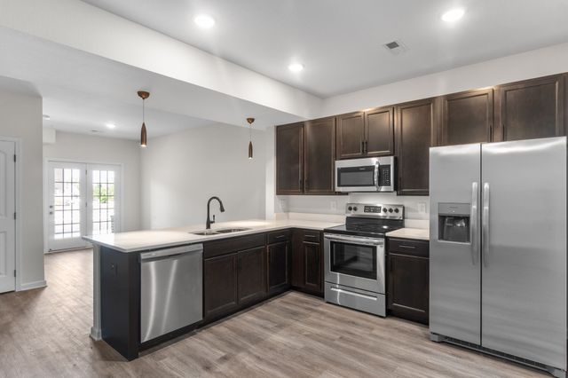 229 E Johnson Cir Apt B203, Clarksville, TN 37040