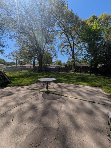 4263 E 27th Lane, Lake Station, IN 46405
