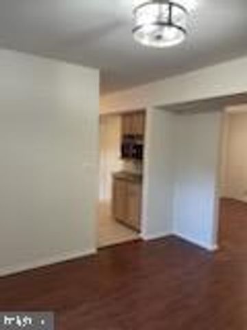1174 STEAMER AVE, Manahawkin, NJ 08050