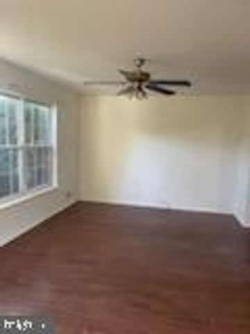 1174 STEAMER AVE, Manahawkin, NJ 08050