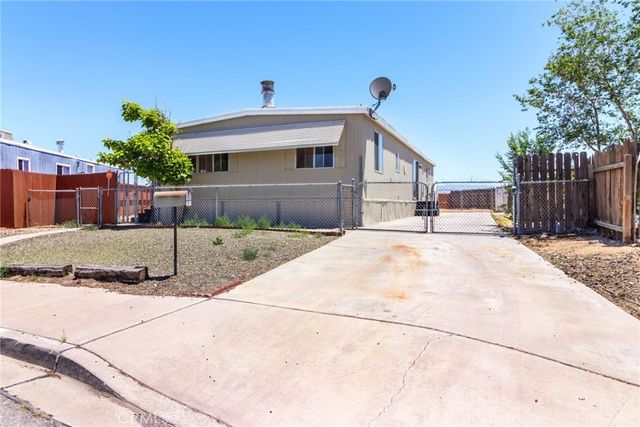 16782 Pebble Beach Court, Victorville, CA 92395