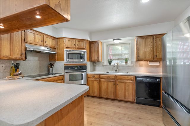 2108 Oakmeadow Place, Bedford, TX 76021