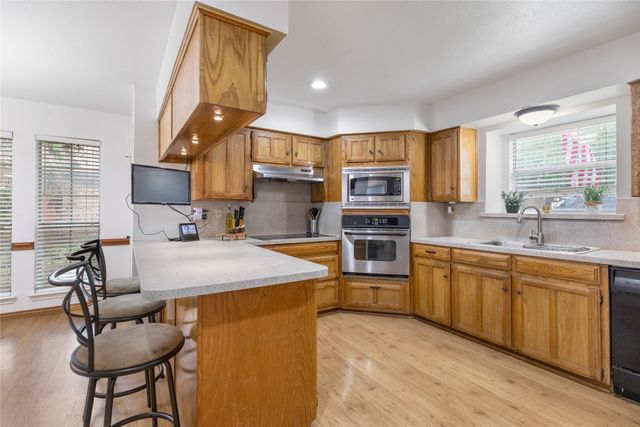 2108 Oakmeadow Place, Bedford, TX 76021