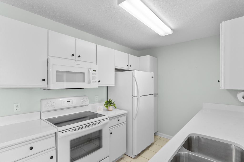 2268 Essex Dr Apt H, Surfside Beach, SC 29575 — photo 4