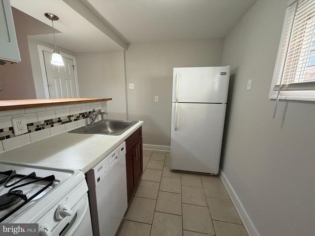 2015 FERNON ST, Philadelphia, PA 19145