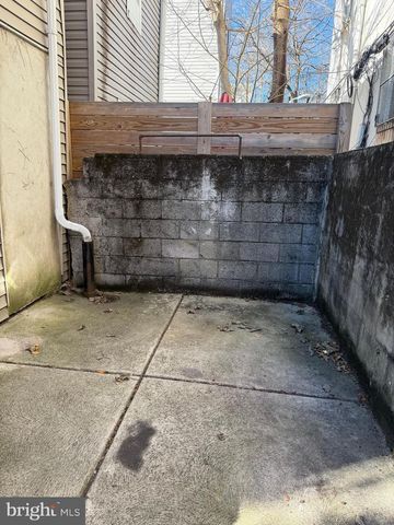 2015 FERNON ST, Philadelphia, PA 19145