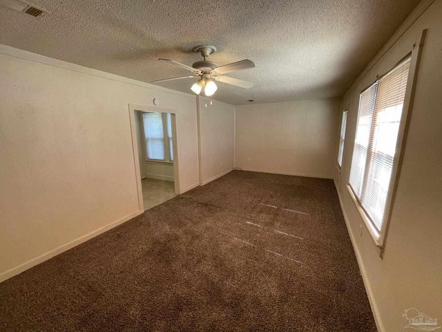 907 N 57th Ave, Pensacola, FL 32506