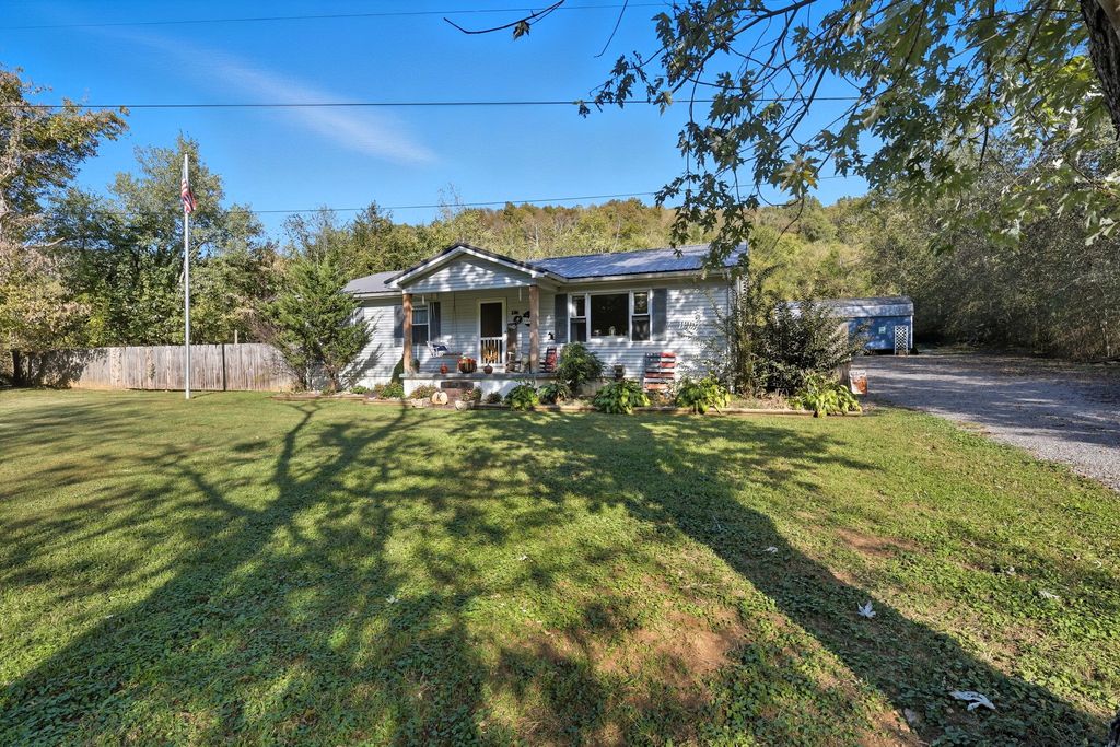 196 Hartsville Pike, Carthage, TN 37030