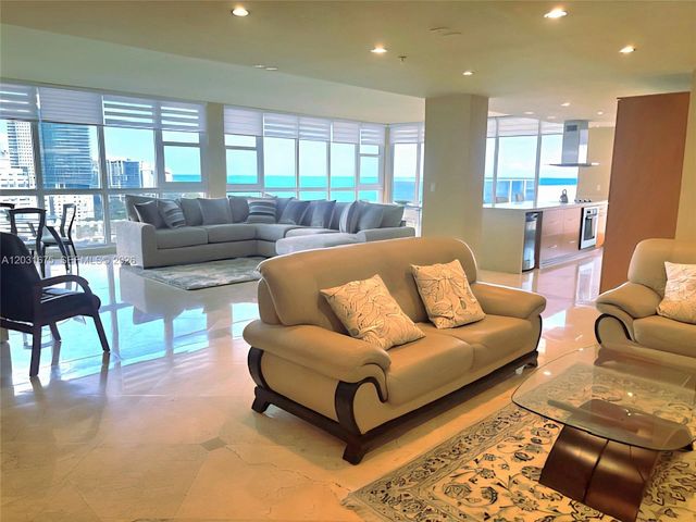 100 Lincoln Road PH4, Miami Beach, FL 33139