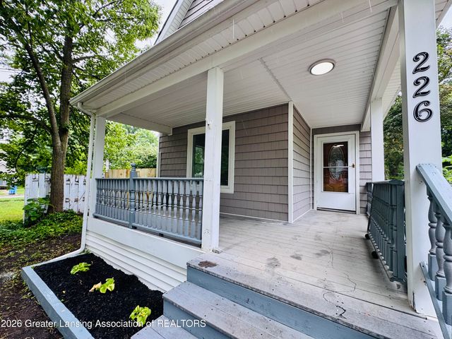 226 S 8th Street, Lansing, MI 48912