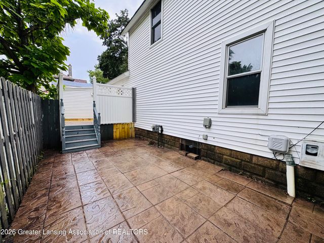 226 S 8th Street, Lansing, MI 48912