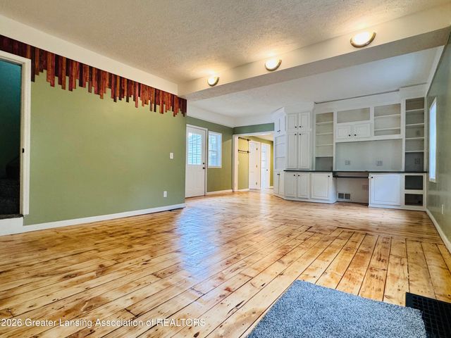 226 S 8th Street, Lansing, MI 48912