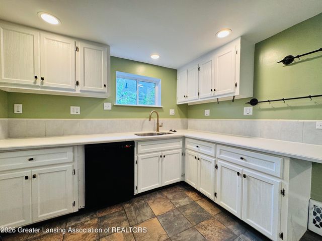 226 S 8th Street, Lansing, MI 48912
