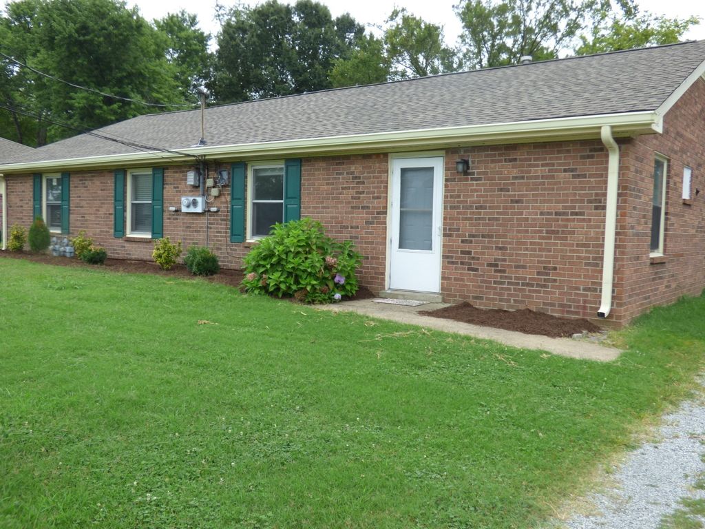 741 Trail Dr, Gallatin, TN 37066