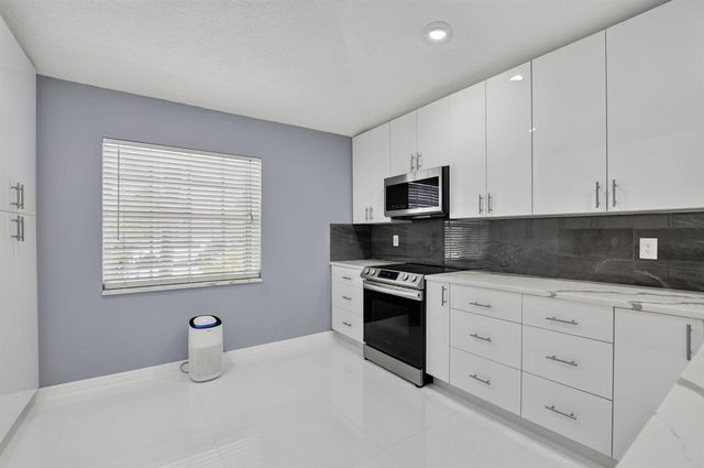 8158 Duomo Circle, Boynton Beach, FL 33472