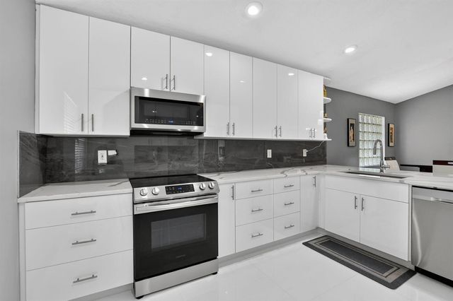 8158 Duomo Circle, Boynton Beach, FL 33472