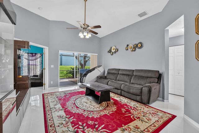 8158 Duomo Circle, Boynton Beach, FL 33472