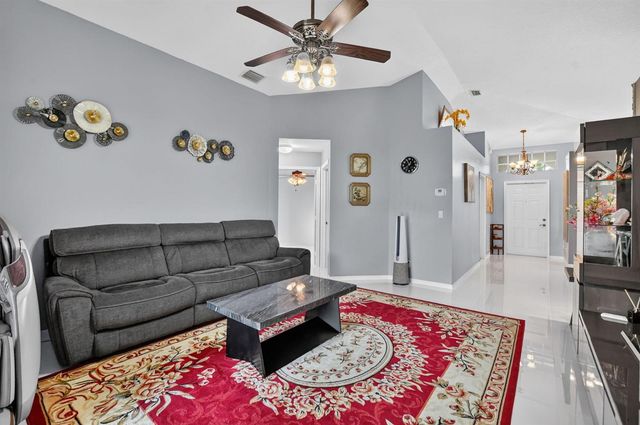 8158 Duomo Circle, Boynton Beach, FL 33472