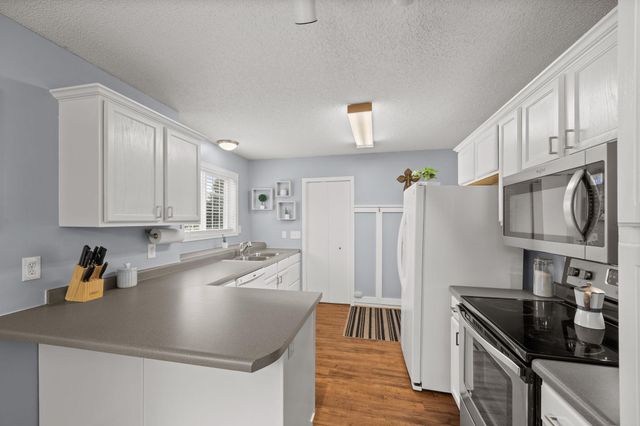 10011 Pleasure Creek Circle NE, Blaine, MN 55434