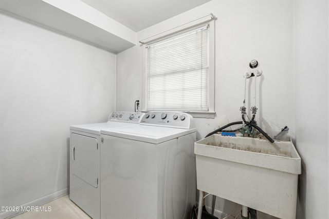 558 Green Lane, River Vale, NJ 07675
