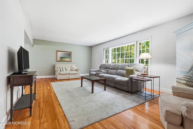558 Green Lane, River Vale, NJ 07675