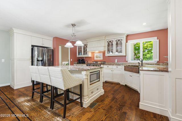 558 Green Lane, River Vale, NJ 07675