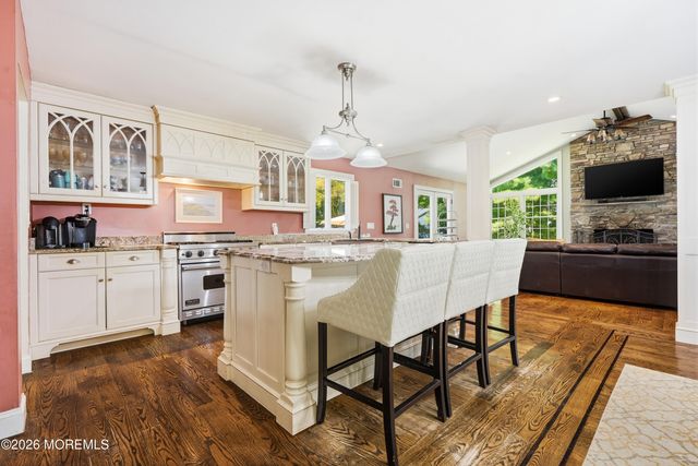 558 Green Lane, River Vale, NJ 07675
