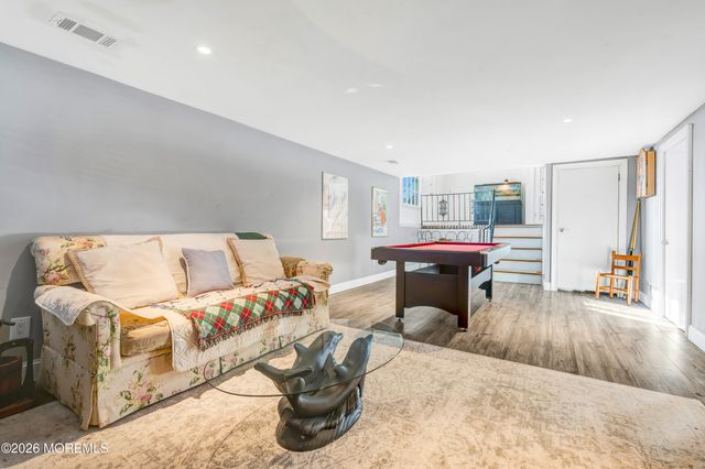 558 Green Lane, River Vale, NJ 07675